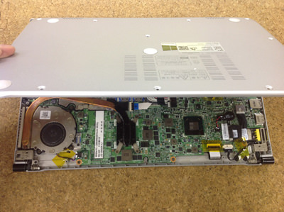NEC Lavie Z PC-LZ550MSS(LZ550/MSS) 分解方法4
