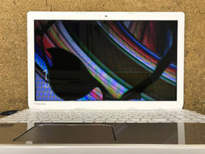 PT55445LSXG 画面割れ