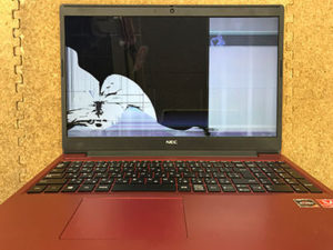 NS600/RAR 液晶割れ