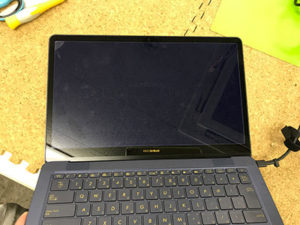 UX3490U 画面が映らない