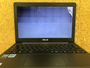 E203M 液晶割れ 修理