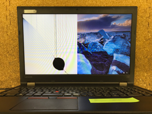 L560 液晶割れ