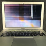 画面にスマホを落として割れたMacBook Airの液晶修理