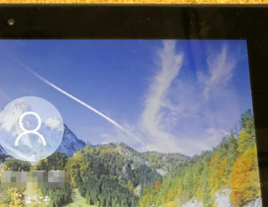 MIIX 310 タッチパネル割れ