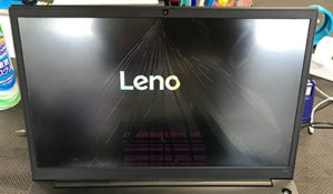 Lenovo ThinkPad　E15 液晶割れ