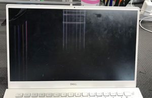 Inspiron 5405(P130G003)の液晶修理