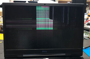 G7 7790の液晶割れ