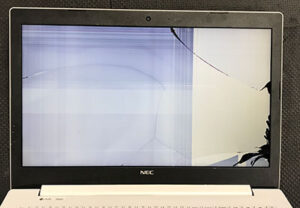 PC-GN232FDDD 液晶割れ