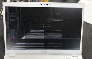 FMVU7C3WD1 液晶割れ