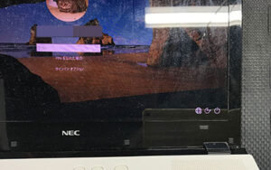 PC-SN242FRAB 画面が赤い