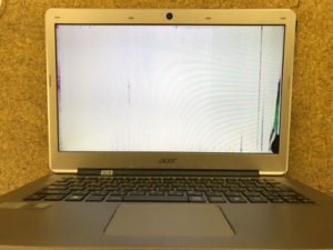 パソコン 画面真っ白