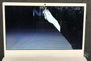 N156C/AAW 液晶割れ