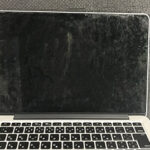 MacBook Pro 2015 電源は入るが画面が映らない修理