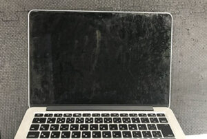 MacBook Pro 画面が映らない