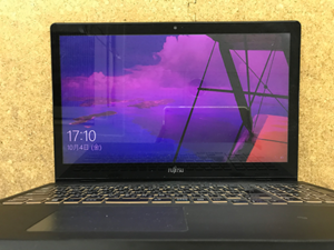 FMVA77MBJ 画面が赤い