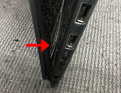 Vostro 5590のヒンジ破損