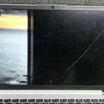 Lenovo IdeaPad Slim 550 右半分が映らない液晶割れの液晶パネル交換修理事例 山形県から宅配修理