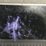 Inspiron 15 3520 液晶割れ