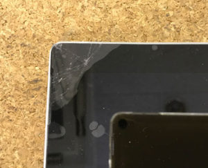 surface 画面割れ