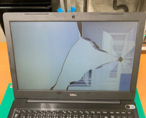 NI558WHBB 画面割れ