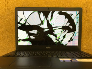 LIFEBOOK AH42/A3 画面割れ