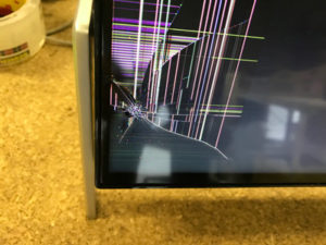 FMVF77B1B 液晶割れ