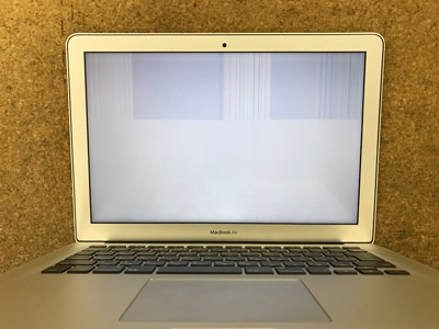 Macbook Airの画面が真っ白になった 修理方法は 液晶修理センター