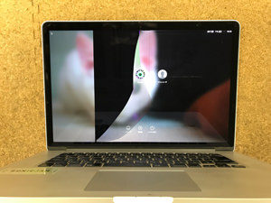MacBook Pro 15 画面割れ