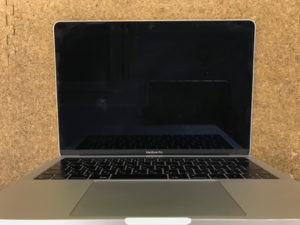 MacBook Pro 画面が映らない