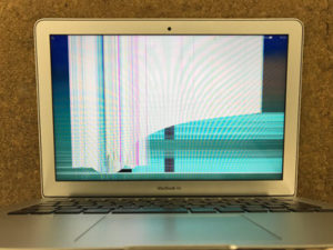 MacBook Air 2012 画面割れ