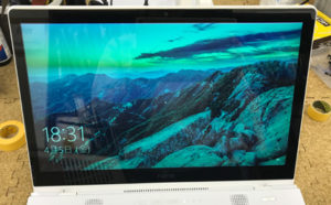 パソコンの画面の色がおかしい