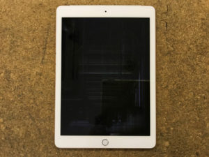 MRM02J/A 画面割れ