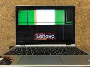 YOGA 710-11KB 画面割れ