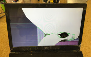 AH30/A3 画面割れ