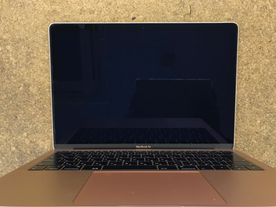 MacBook Airの画面が映らない修理 | 液晶修理センター