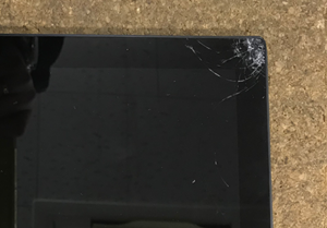 MIIX 720 液晶割れ