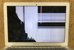 MacBook Air 2013 画面割れ