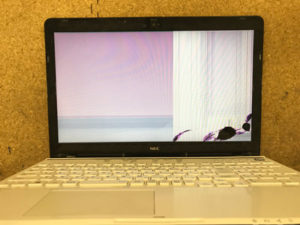 PC-GL18CRHAY 画面割れ