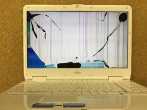 FMVNFG70B 液晶割れ