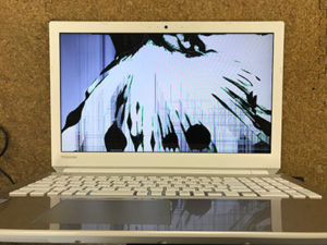 PAZ45BG-SNE 画面割れ