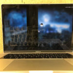 画面に黒い線が入ったMacBook Pro 2017の修理