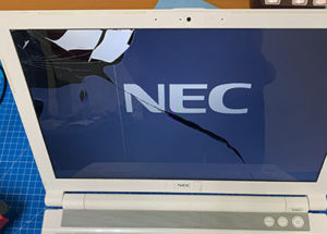 NS600/J 画面割れ