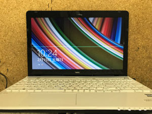 PC-LS700RSW 画面に線