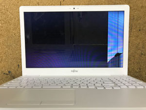 AH50/D1 画面割れ修理