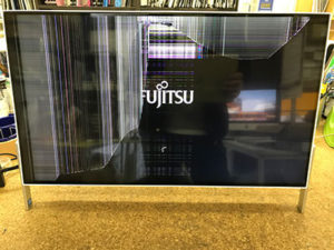 FMVF52B3W2 液晶画面割れ