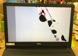 vostro 15 3568 画面割れ