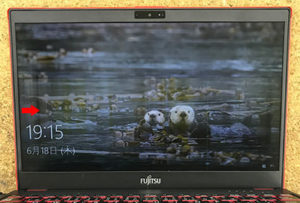 UH75/B3 液晶割れ