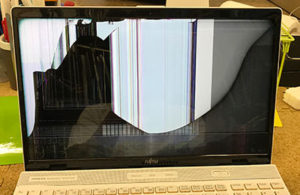 AH77/D1 画面割れ