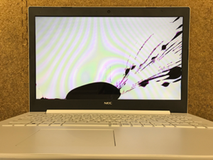 PC-NS150KAW 液晶割れ