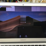 MacBook Air 圧迫による液晶割れの修理